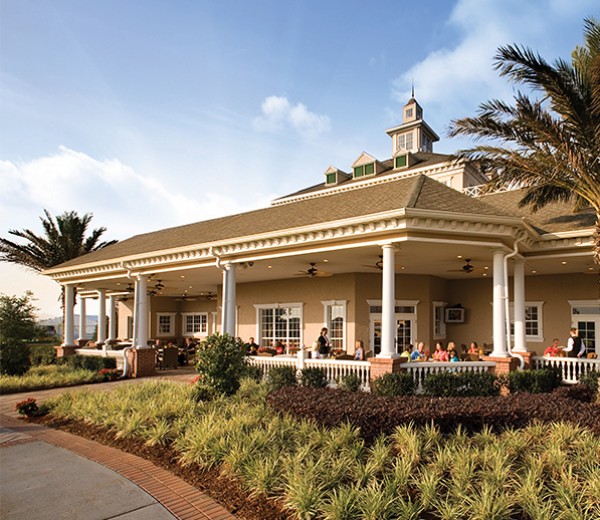 Outdoor dining at the Clubhouse.